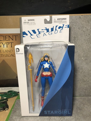 Justice League DC Collectibles Star Girl figure, 6.5 inch, cosmic staff, sealed