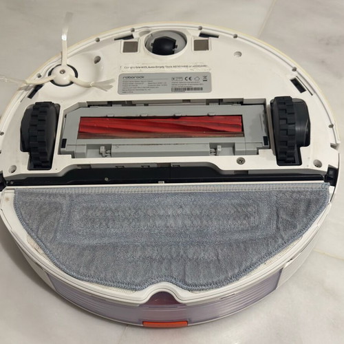 Roborock S7 robot vacuum like new with extra accessories