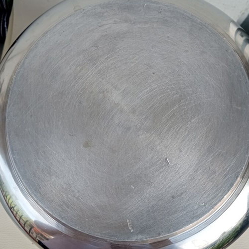 Pressure cooker 10 liters used, missing one handle