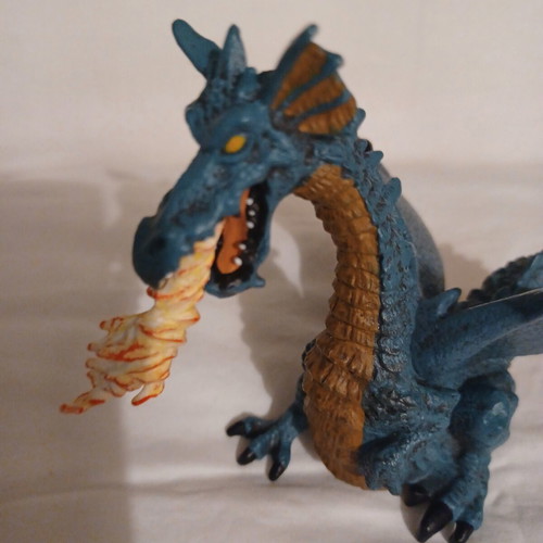 Dragon figure like new