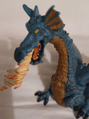 Dragon figure like new