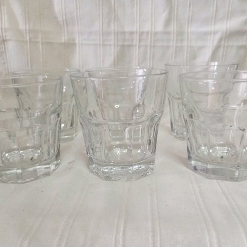 Set of 6 glass whiskey glasses like new