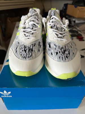 Adidas ZK 2K Boost new athletic shoes size 44.5 white lime zebra