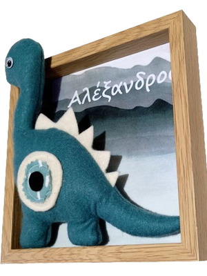 Personalized wooden frame with 3D dinosaur