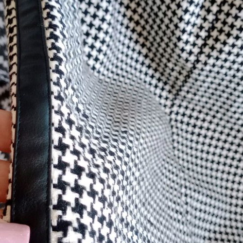 Knitted skirt like new, black and white, size XXL 44 16