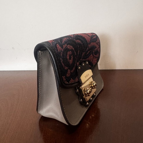 Furla Metropolis crossbody bag like new, beige