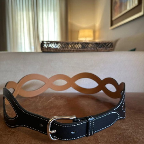 Hermes women's belt like new, size 80, white and beige