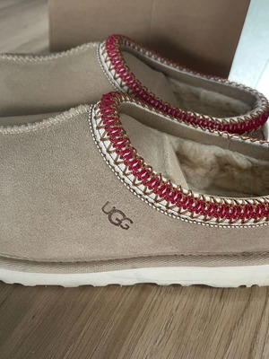 Ugg Tasman boots size 37 like new, beige