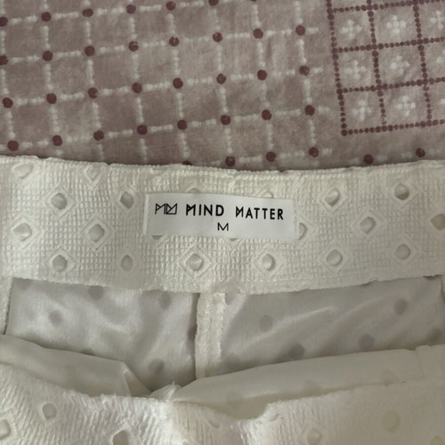 Mind Matter summer set white, like new, medium size