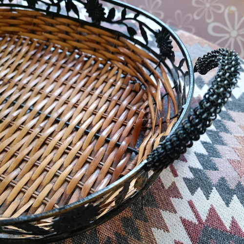 Fruit basket like new with hooks and iron details