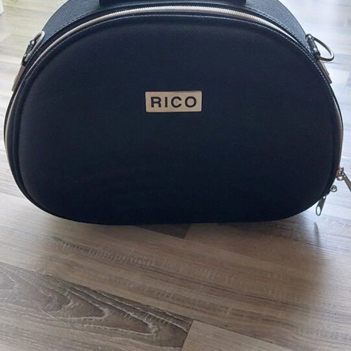 Rico cosmetic bag like new, black, hard and sturdy