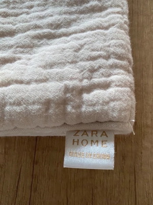 Zara Home текстилен калъф за пренасяне и съхранение на памперси и мокри кърпички