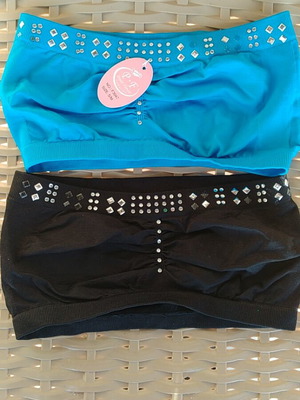 Tops like new, pack of 2, size S/M with defect