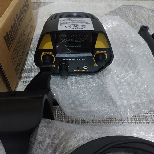 Metal detector new in box