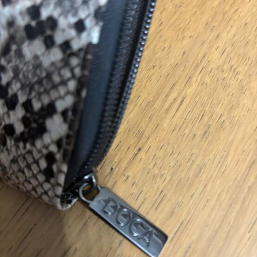 Doca wallet like new with snake skin pattern, beige and brown