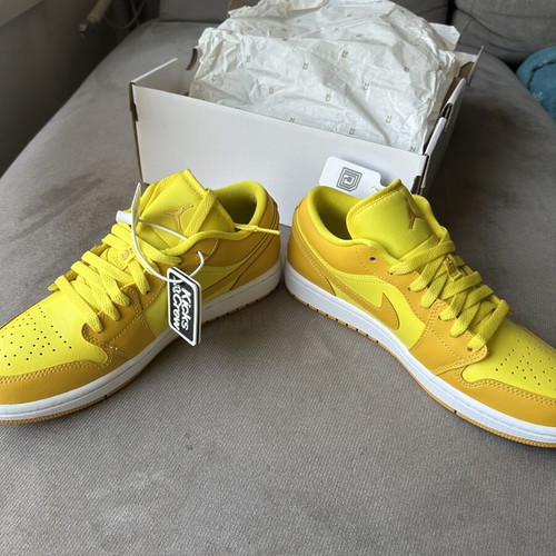 Nike Air Jordan 1 Low Yellow Strike Pollen Women’s Size 40 New