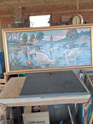 Handmade embroidery used, 118×59 cm