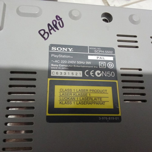 Sony PlayStation 1 SCPH-7502 console, complete set