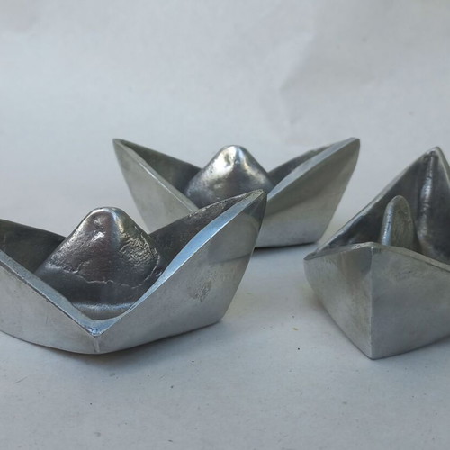 Decorative boat set like new, aluminum cast, 3 pieces