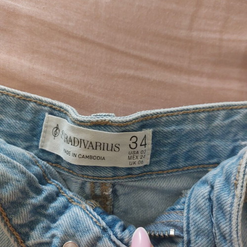 Stradivarius jean bermuda shorts, size 34, blue