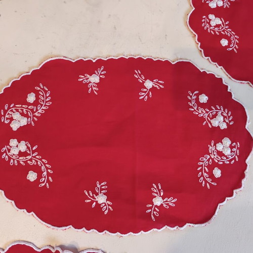 Vintage set of 4 embroidered table linens