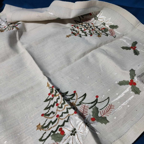 Christmas tablecloth and napkins used with lace trim