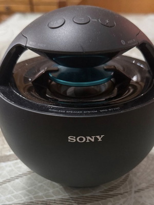 Sony 3D speaker like new with Bluetooth