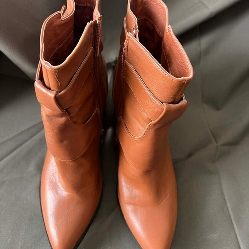 Funky Buddha brown ankle boots like new size 41 with buckles