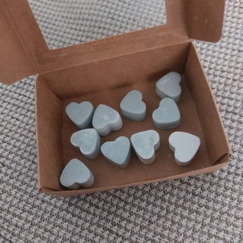 Wax melts with cotton scent, pack of 10 hearts