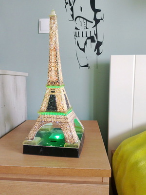 3D Eiffel Tower with puzzle pieces and multicolor LED new
