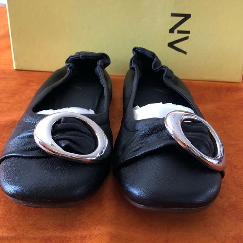 Branded women's platforms used