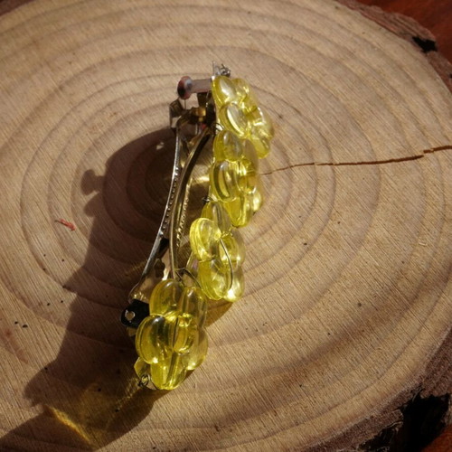 Handmade hair clip with yellow flower-shaped beads new