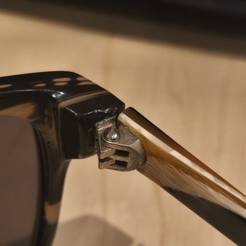 Escape Eyewear Unisex Sunglasses used, tortoiseshell frame, brown mirror lens