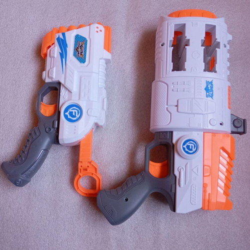 Nerf guns used, 15 blasters, 3 water pistols for repair or parts