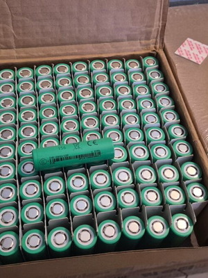 Li-ion 18650 EVE INR18650-25P 2500mAh batteries pack of 100 new