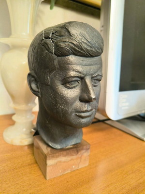 Rare John Kennedy 1964 bust used