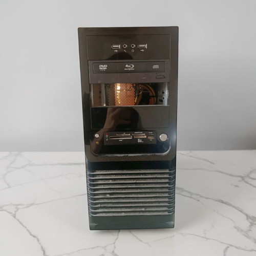 Desktop computer like new with Windows 10 and GT 710 graphics card