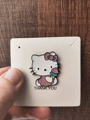 καρφίτσα hello kitty