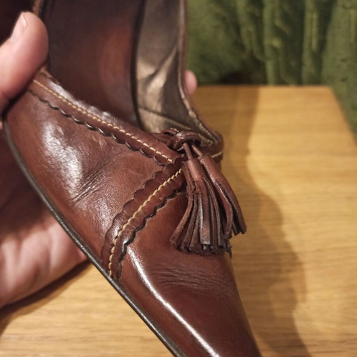 Brown leather pumps size 37 like new with 5.5 cm heel