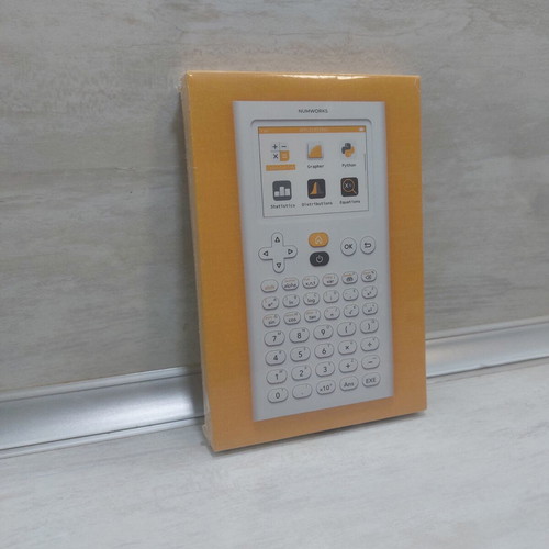 NumWorks Graphing Calculator with Python, new
