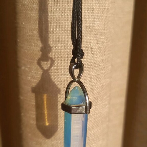 Necklace pendant with precious opal stone like new