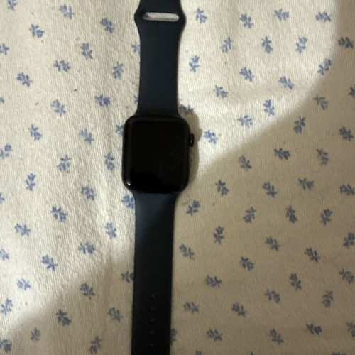 Apple Watch SE Aluminium 44mm like new, waterproof with heart rate monitor