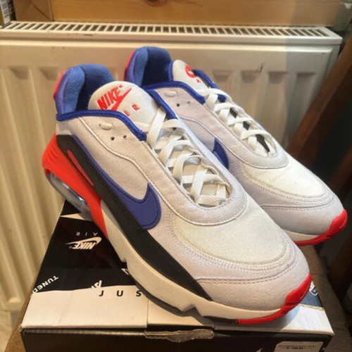 Nike Air Max 2090 sneakers new, size 43, white and red