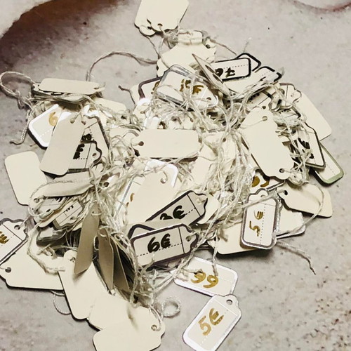 Price tags used, pack of 206, silver color