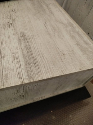 Coffee table with extendable length like new