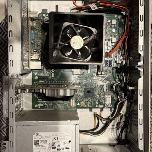 Dell Inspiron 3670 D19M desktop PC with i7 8th gen and GeForce GTX 1050 Ti 4GB