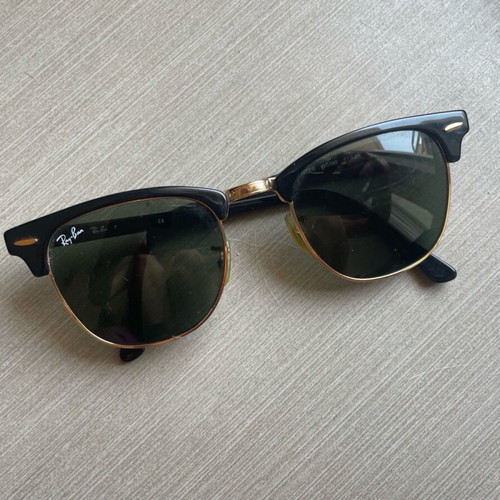 Rayban sunglasses black like new, authentic