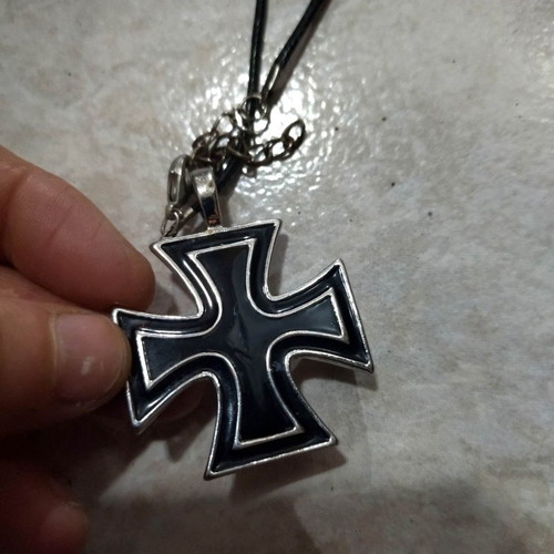 German cross used, metal, not authentic