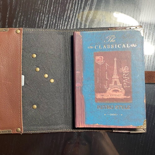 Δερμάτινο σημειωματάριο χειροποίητο με vintage μουσικό design και μεταλλικά στοιχεία καινούργιο