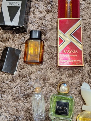 Various miniature perfume testers used, pack